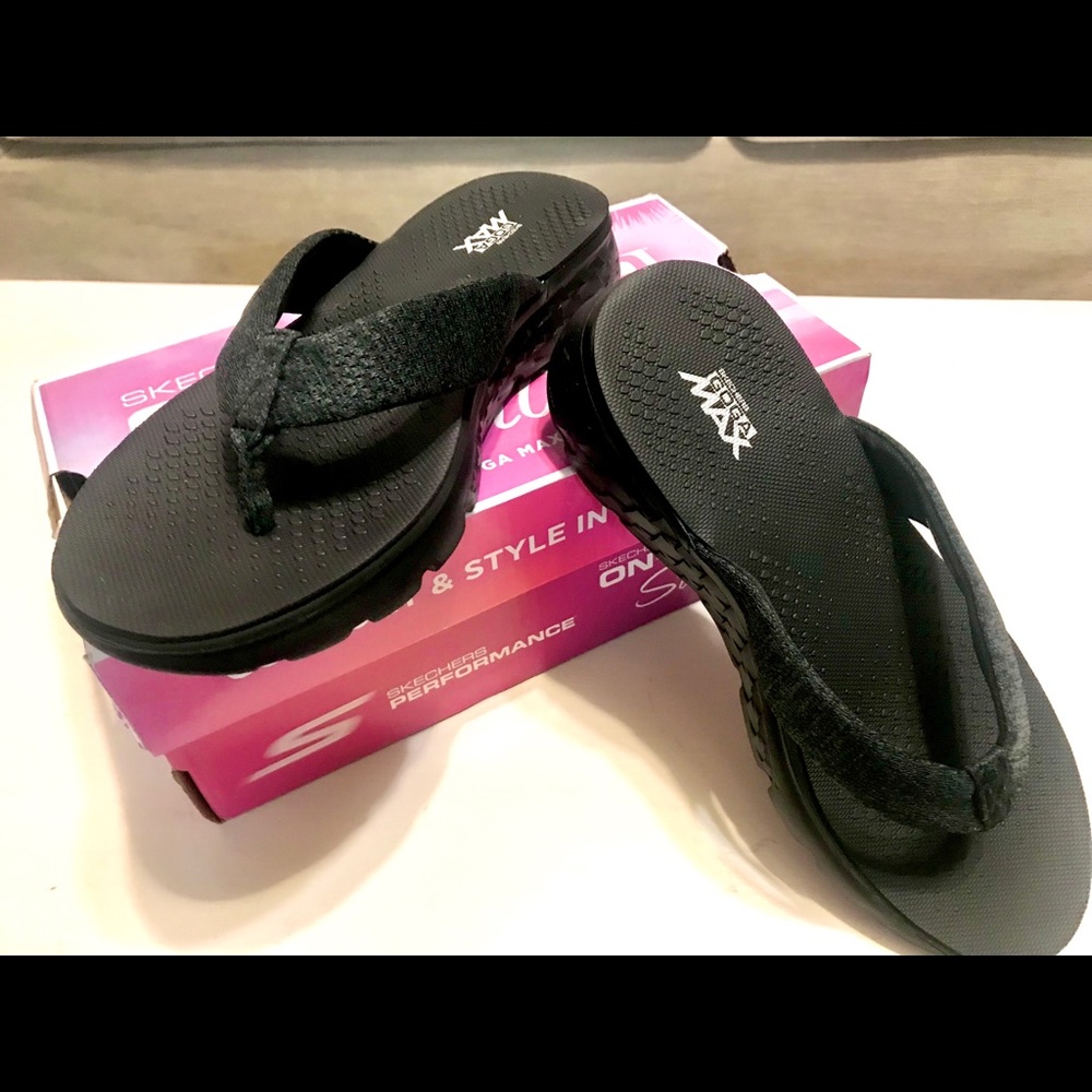 Sketchers On-the Go Sandals/Flip-Flops NIB! Sz 8